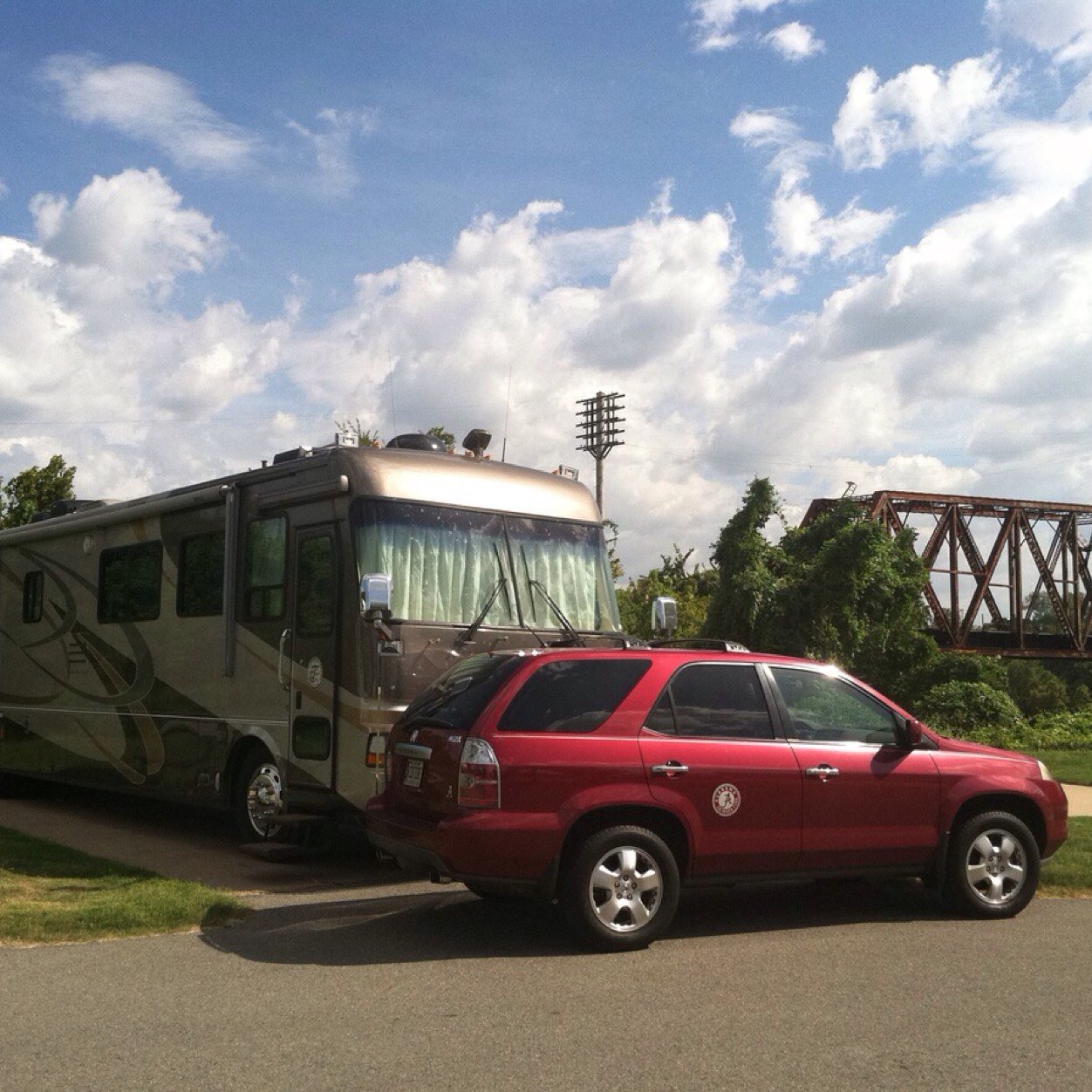 BamaMotorHome's profile picture. Providing comfort and convenience for my loyal owners for several years, Roll Tide Roll, Life's a trip - enjoy it!