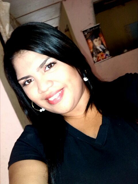 estudiante de derecho , mi pin 299FC90D : solo quiero amigos