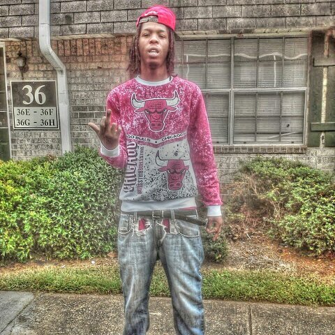 Fuck A Bio.. Jus Follow Da Leader.. In Life When You Struggle It Jus Makes Ya Grind Harder  #TeamIphone #LoudCrew
