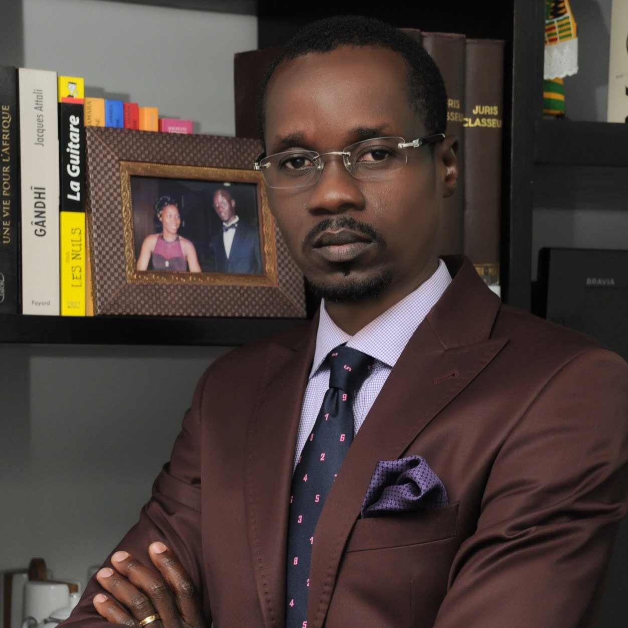 BeauCieldEburny's profile picture. Avocat, la quarantaine, Lassiney Kathann est établi à Abidjan d'où exerce son métier. Il s'interesse au développement socio-economique de l'Afrique.