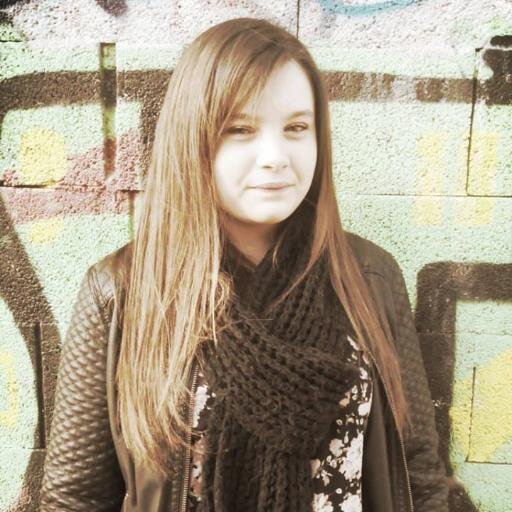 J'ai 16 ans et je suis R5er :D
