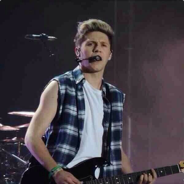 bruce_nellie's profile picture. ❤NARRY❤ follow meee im a newbie :3