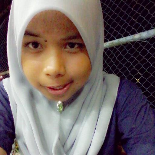 umur 17...student smj....nice to meet you...