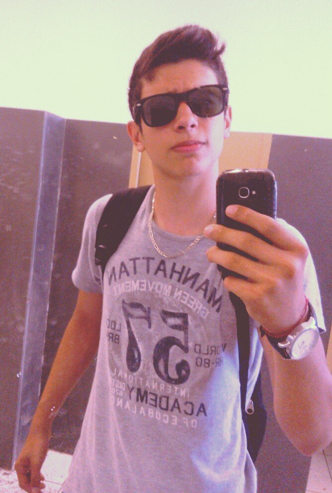 Se liga eu sei quem vem da rua é rude quer vencer na vida TEY TEY http://t.co/EgRhCJWyvT