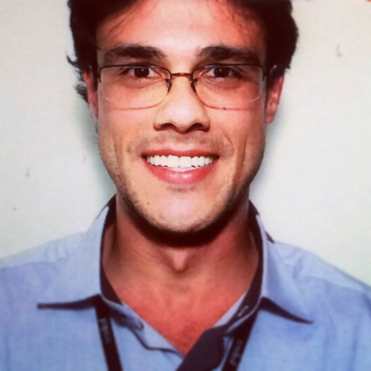 MatheusCAmaro's profile picture. Formado em Com. Social / Publicidade e Propaganda - UCPEL e Pós graduado em MBA Marketing e MBA Vendas e Relacionamento - ESPM. Compositor nas horas vagas!