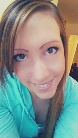 brit_xo21's profile picture. 