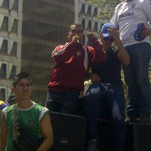 Dirigente estudiantil UNET.
Presidente M.E.L 8-12  @movimiento8_12   unidad patriotica, si tiemblas de la indignacion ante la injusticia eres mi compañero