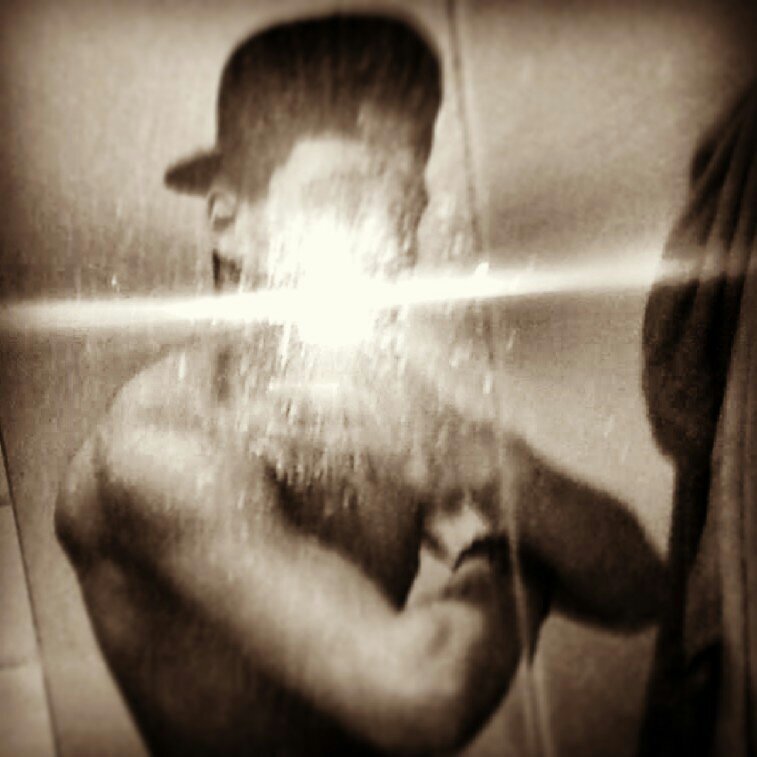 AouizratDan's profile picture. 