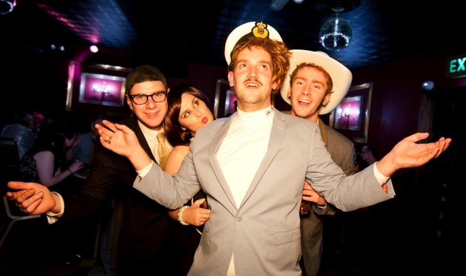 CaptainStuQuiz's profile picture. Quizmaster and all round bastard!
http://t.co/qTqv2NyRHp