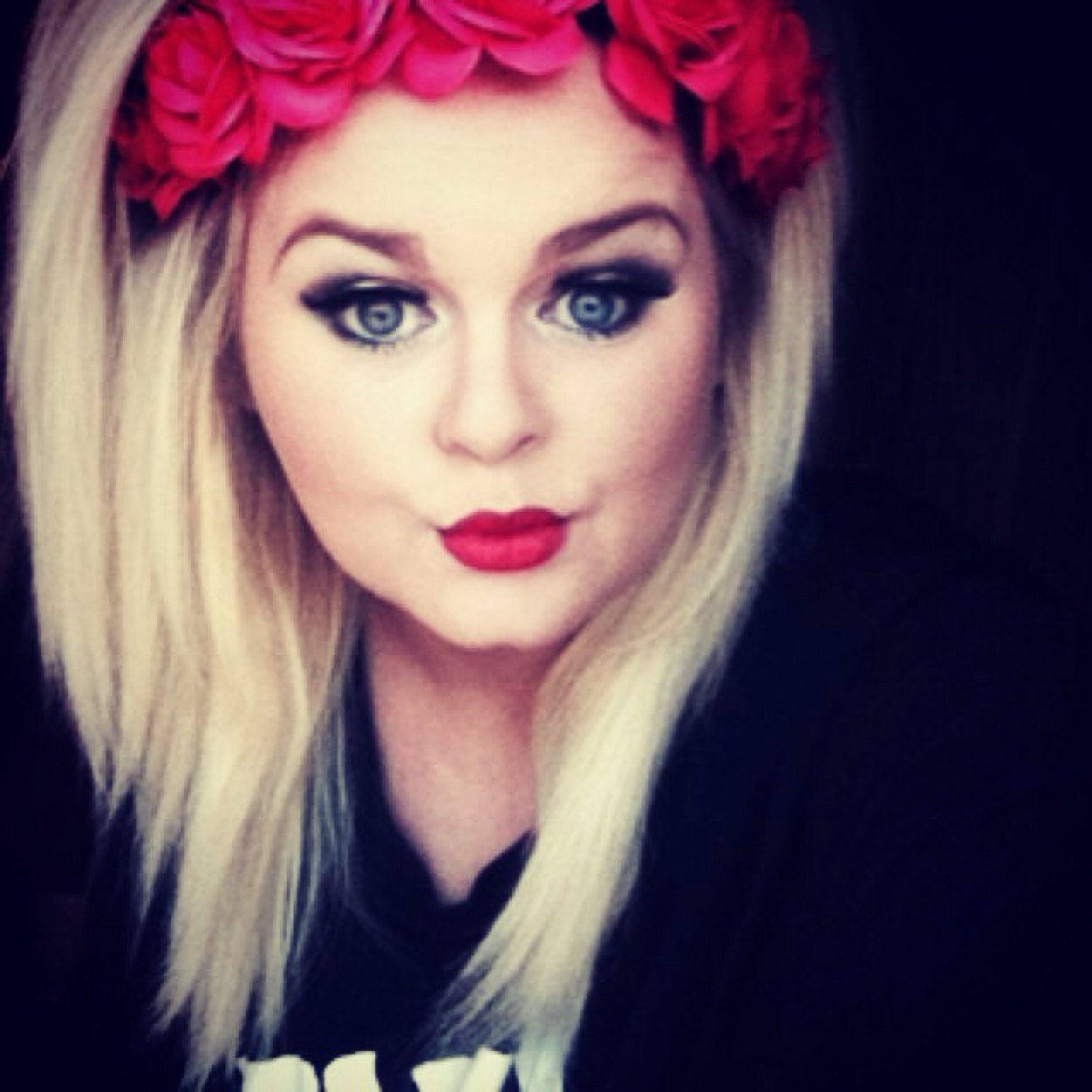 Marianneeryan93's profile picture. Hugs not drugs. High on life.