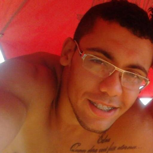 SIGO E RETWEETO DE VOLTA!
ADD ai no foursquare 24 horas ON
http://t.co/kmFUaukzFO