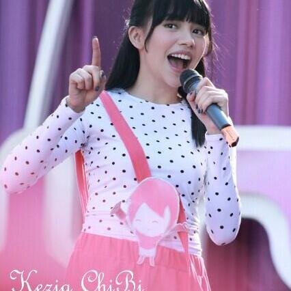 Fanbase Official @Cherrybelleindo Since : 22-08-2012 From DURI-RIAU Support 
@Kezia_ChiBi dan @Noeey_ChiBi  3 |#OwnerRa and #Min ?  |