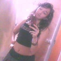 chica buena, simpática,  con varios proyectos en mente, bailarina de danzas árabes, y si vas a seguir y luego dejar de seguir andate bien a la mier..a de onda