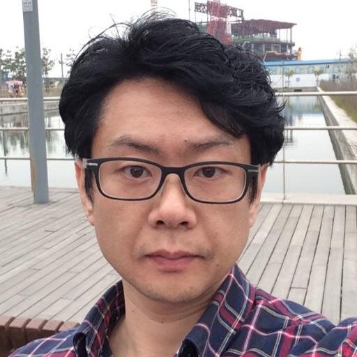 [닭작두를 대령하라!] | 웹기획쟁이 | XLGAMES | 은선 남편&해윤 아빠 | 상식적으로 납득이 가는 사회를 꿈꾸는 사람 | 좃중동과 일베충이 사라지는 그날을 기다립니다. | 자신만을 위해 남들의 희생을 강요하는 정치인을 혐오함! | 게임중독법 반대!! |