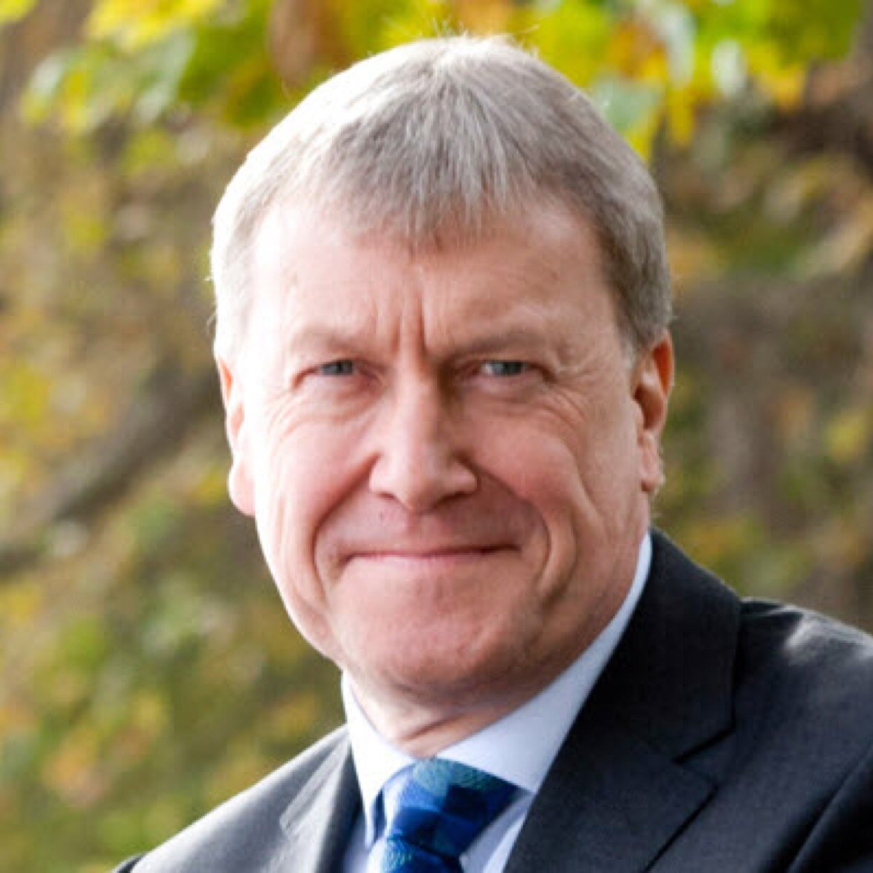 Birmingham and Solihull CCG Vice Chair, former serial charity CEO, still a Francophile, Leeds Utd and Glos CCC supporter, @WarwickshireCCC member, husband, dad.