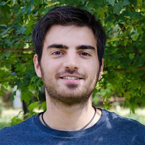 Giornalista pubblicista, blogger, SEO di eventi e associazioni: a parte questo a volte faccio anche cose utili. 
#giornalismo #social #media #politica e #MUSE
