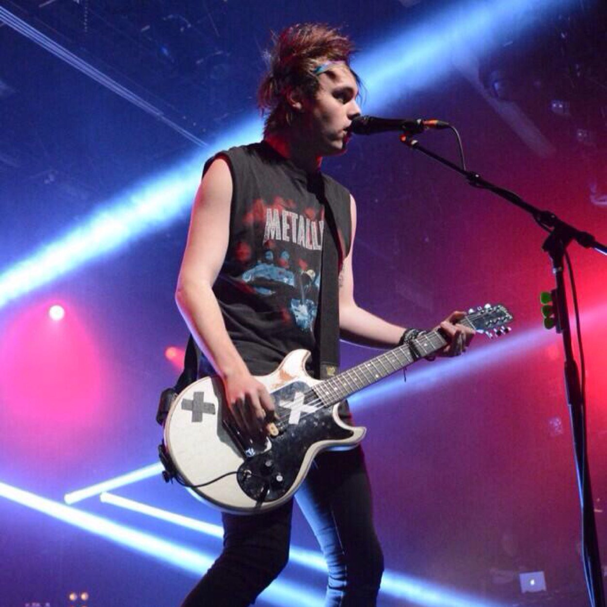 free follow from @cliffxrdgasm ☀️