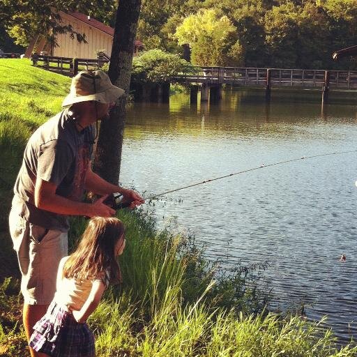Husband, Father and I live in North Carolina.  I enjoy sports and the outdoors.  I work for Vast Management International