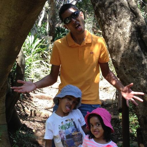 Full time dad/Butler/Chef/Picker-upper of things to a 6 year old girl & 8 year old boy. Healthy food revolutionist, coffeeholic, blogger & entrepreneur.