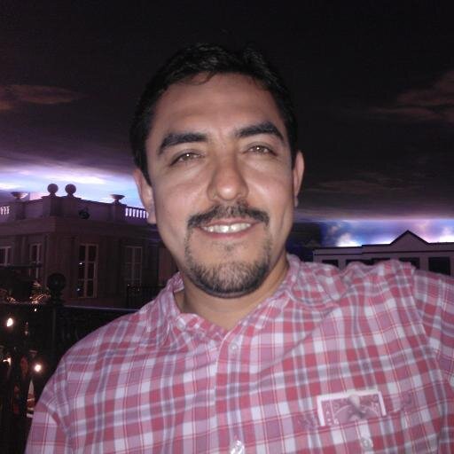 Vive de tal manera que, cuando tus hijos piensen en justicia, cariño e integridad, piensen en ti.   
Medico Radiologo, Trabajando por México.  desde Monterrey.