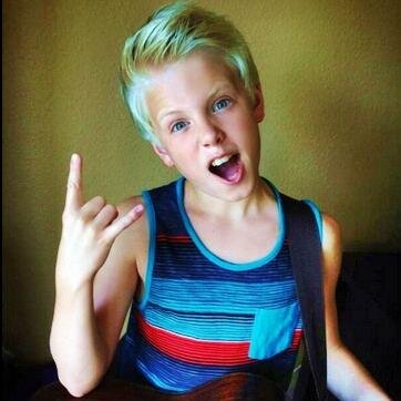 welcome to OFFICIAL FAN PAGE of Carson Lueders    -    Are you a fan of Carson Lueders? Follow me!