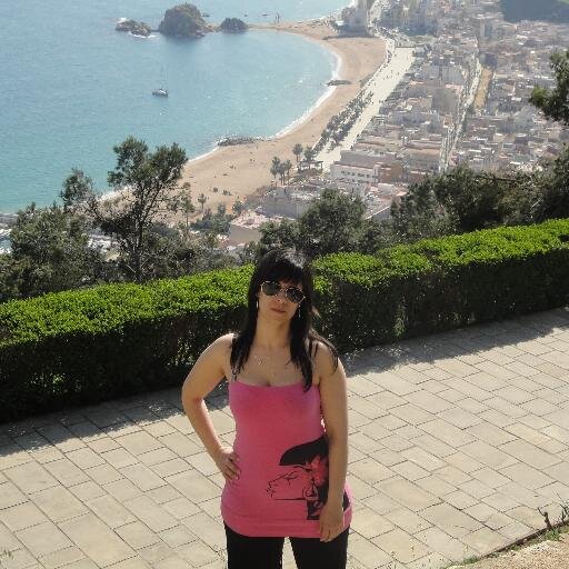 pasito a pasito se va haciendo el caminito y superando los obstaculos y renaciendo una y mil veces de las cenizas como el ave fenix.amen