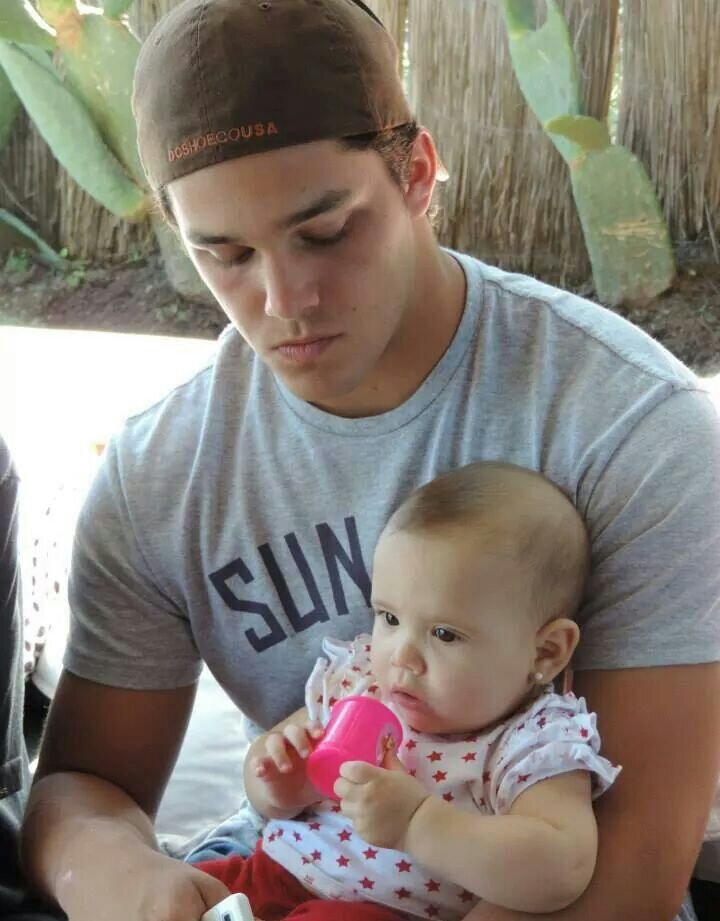 Agrumpiss's profile picture. Dejemos el talento de lado y empecemos a saber que en la vida todo es cuestión de SACRIFICIO.