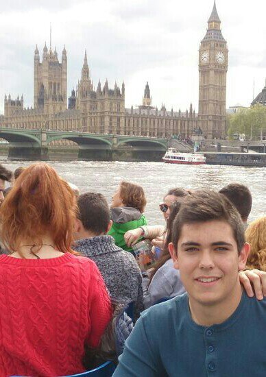 VictorJavega97's profile picture. 18 
 Estudiante de fisioterapia en la UV. 
      Espera y verás