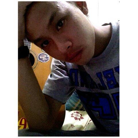 ไบร์ท เพื่อนเกตมี้ เป็นคนเฉยๆ โสด ชอบก้ฟอลไม่ชอบก็อัน