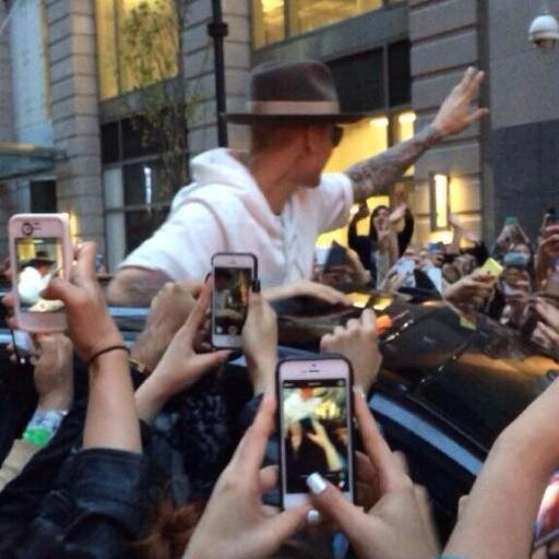 @justinbieber  My World My Life My Idol My Everything Love you so much ♥Justin Thank you that you are you changed my life♥Please don't ignore me follow me Jus♥