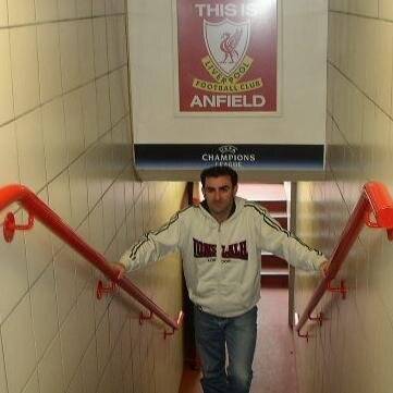 Twitter NO PROFESIONAL de un donostiarra socio 2.005 y accionista de la Real Sociedad. Entrenador UEFA Pro Licence. Arraunean beti Telmo Deun ontziarekin!