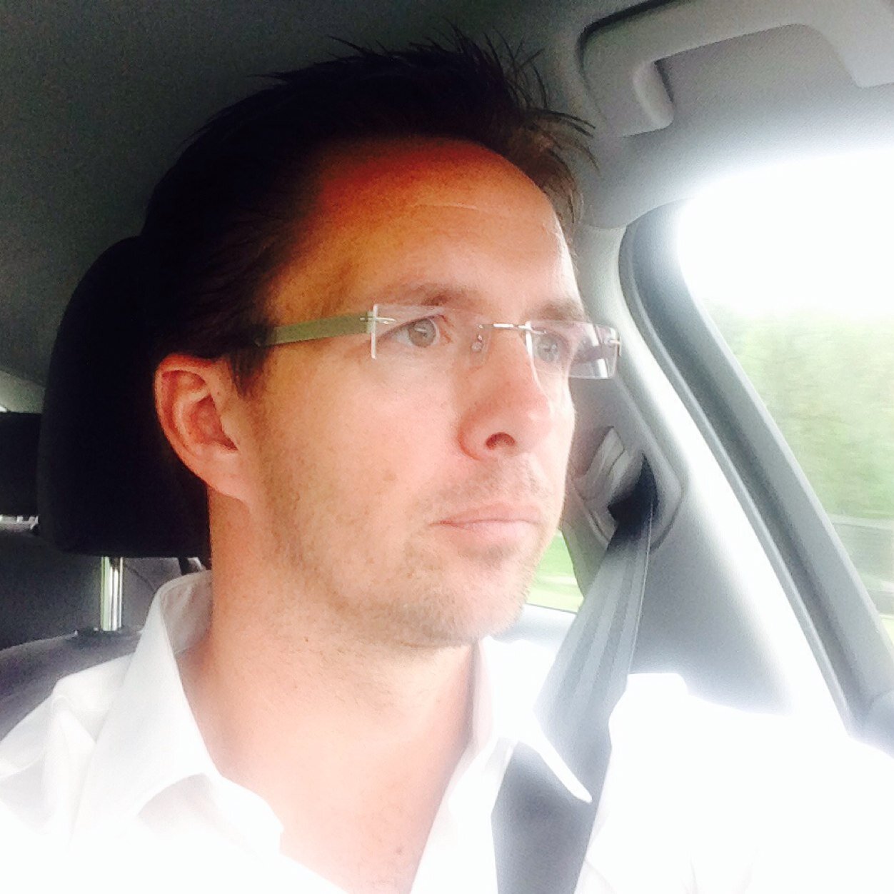 vargopeter's profile picture. 