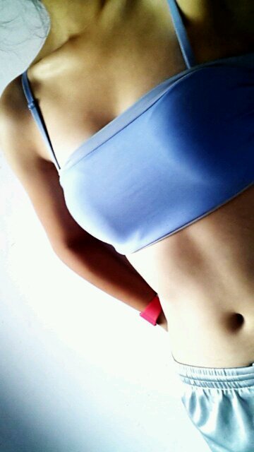 _huiibin_'s profile picture. Conquering oneslf is almighty. {Do what others can't see}