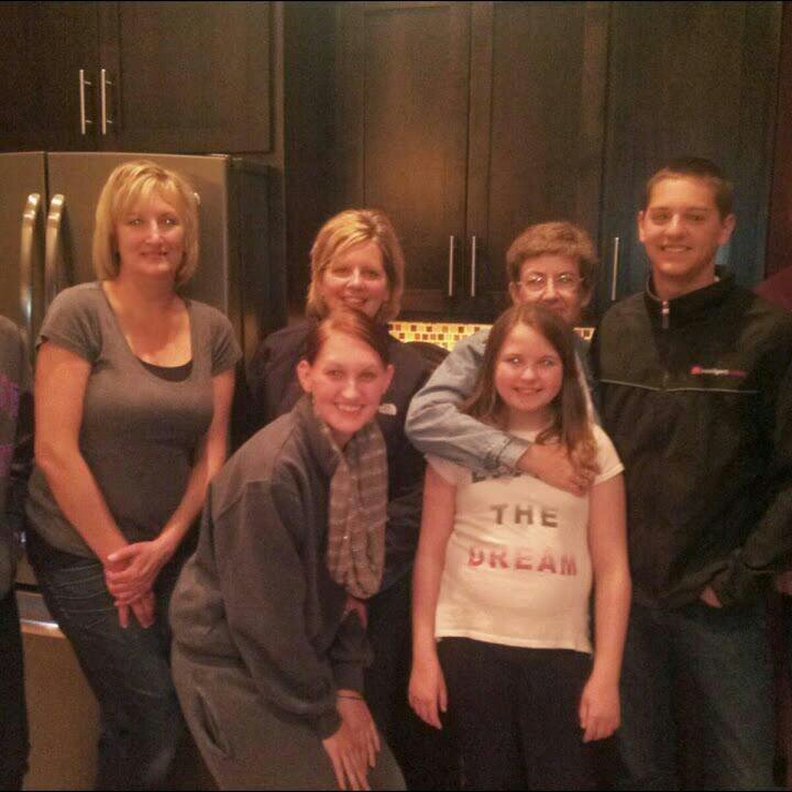 e719b0de634e447's profile picture. 