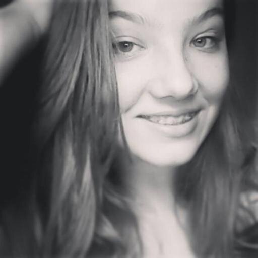 Colorada, 13 anos..TVD, Smiler, Directioner, 5SOS ♫♡♪ *Be free
*Insta: http://t.co/ORDUxuw5jg ★
