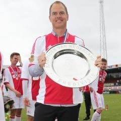 Wij vinden dat Frank de Boer bij Ajax moet blijven !