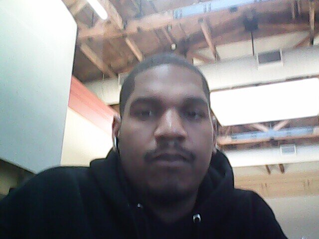 jamholtin's profile picture. 