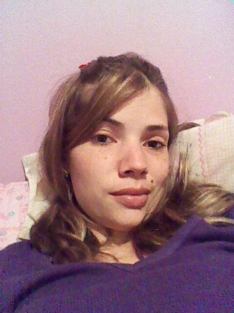 Nací el 12 de enero, tengo una hermosa familia. Licenciada en educación. Amo el chocolate. Lucho por mis sueños.