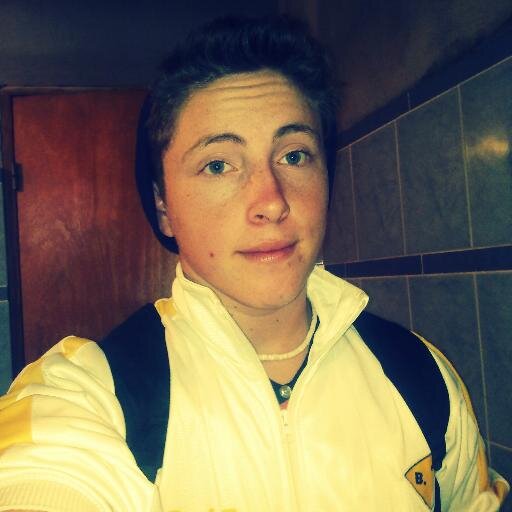 :D Enn BuuScA DeeE UnnA MeeJor :D