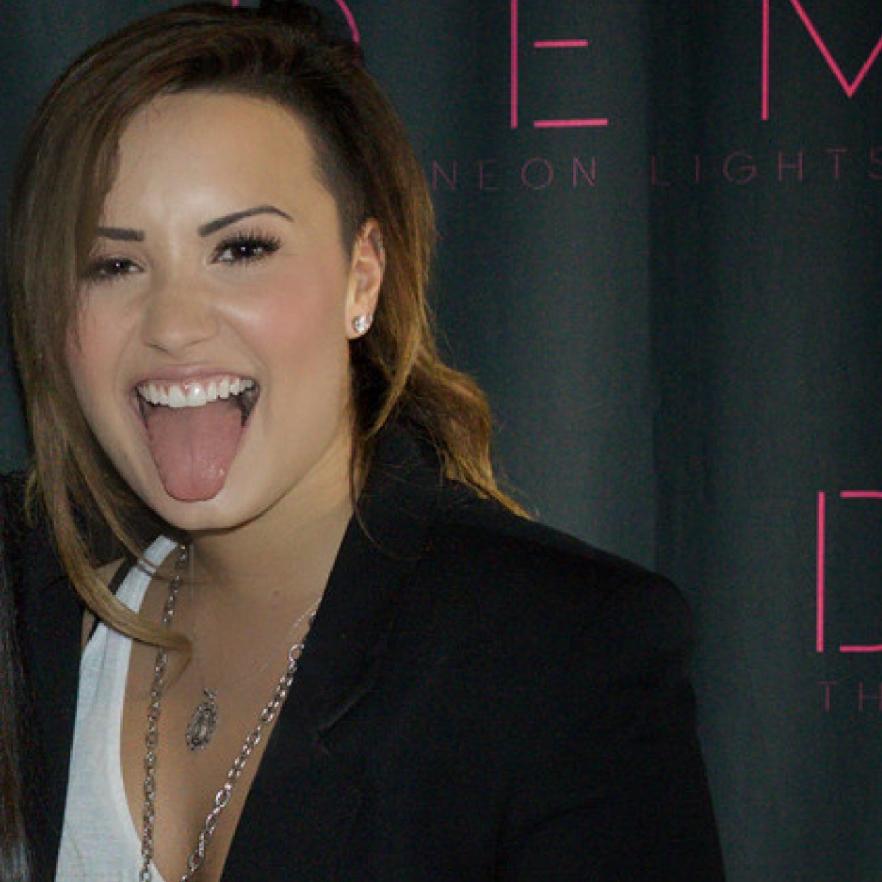 You‘ve got a face for a smile you know... 28/05/10 - 20/04/12 - 29/09/12 @ddlovato