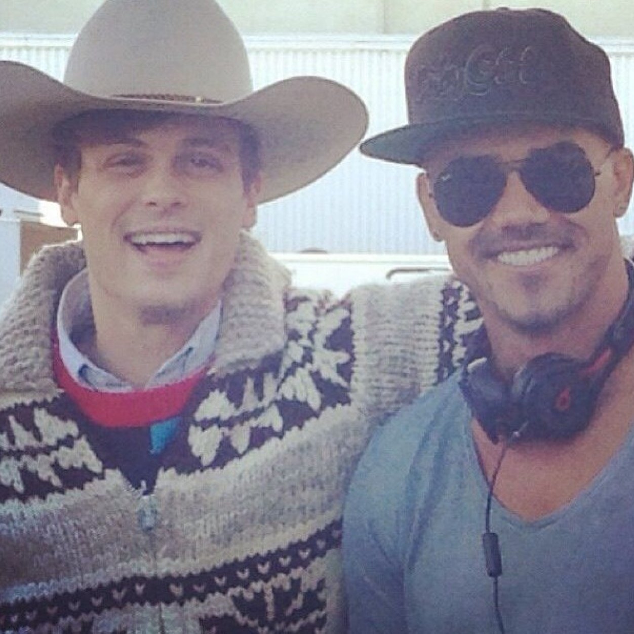 sfmmgg's profile picture. frickin love @shemarmoore and @GUBLERNATION❤❤❤ hope to meet them one day?! well... thats the dream~