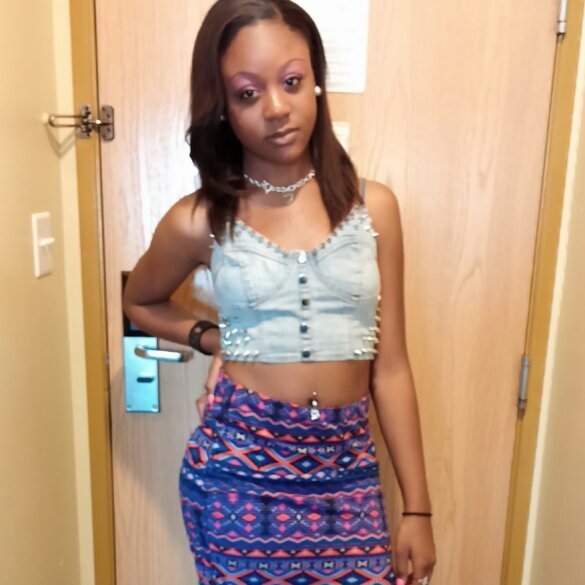 A pretty girl in an ugly world..... thats the story of my life!!!