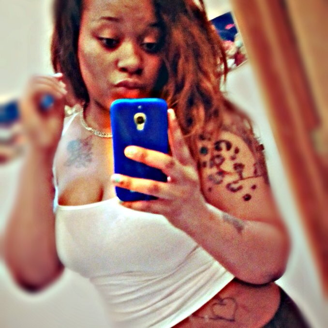 Single
20 Of Age 
Jamaican ❤
#College Student 
Lightskin :& Tatted  
Dancer 
[•=•] InstaGram Boniita_piinky