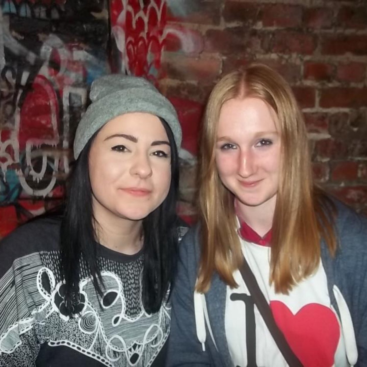 I am 20 :) I met lucy on 11/05/2013 and she gave me her guitar pick :D Met her again on 8/11/2013 & once more :) She followed me on 18/06/2013 :D