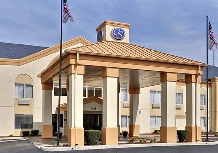 MarionComfSuite's profile picture. Located close enough to where you can walk to Five Points Mall and enjoy a day of shopping and a day on the town.
To make a reservation, call (765) 651-1006