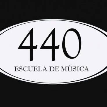 440 Escuela de Música fue fundada sobre una base sólida, simple y clara, aprender y disfrutar la música.