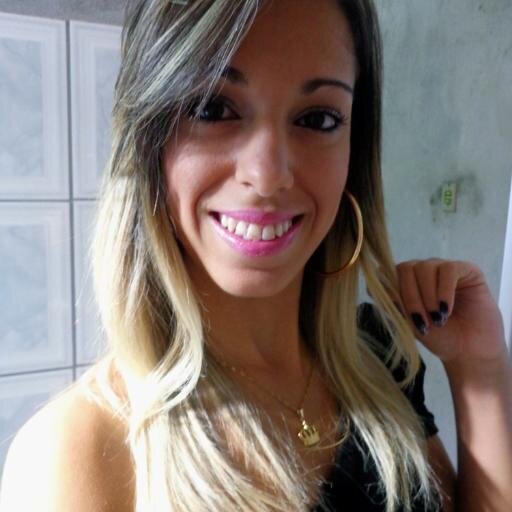 Insisto em querer o mais difícil, gosto de 
coisas complicadas, do impossível, inesperado!