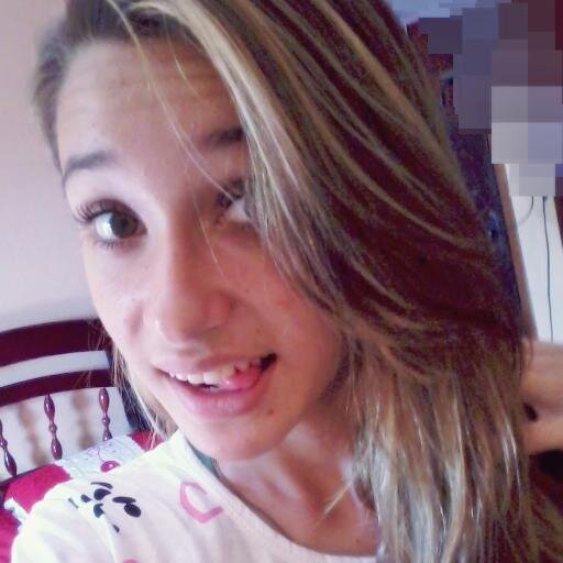 Viitória, 13 anos, Monte alto-Sp , Santista , Volei , Internet ,Chocolate.