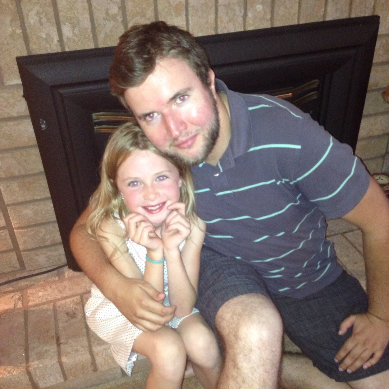 AndrewCorway's profile picture. Designer of apps & tech at #startups. Drawer of silly things. Below average singer as rated by others... like a lot... Designer • Illustrator • Coder