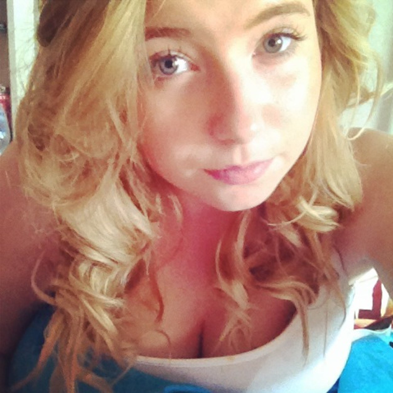 CoralFrancescaa's profile picture. i want to be a princess!  
Just a little bit crazy!